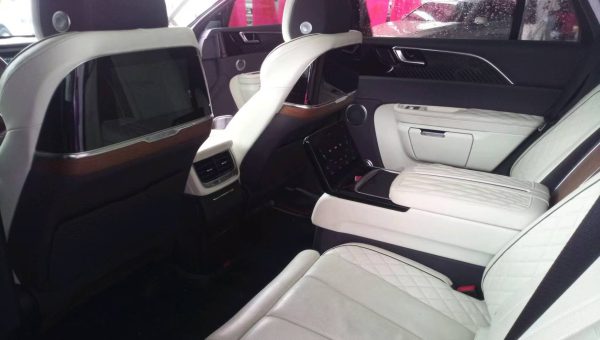 HONGQI EHS9 white